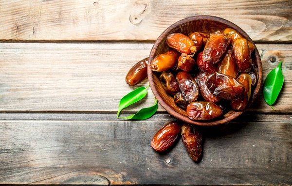 Mélasse de dattes : les bienfaits et les utilisations du produit